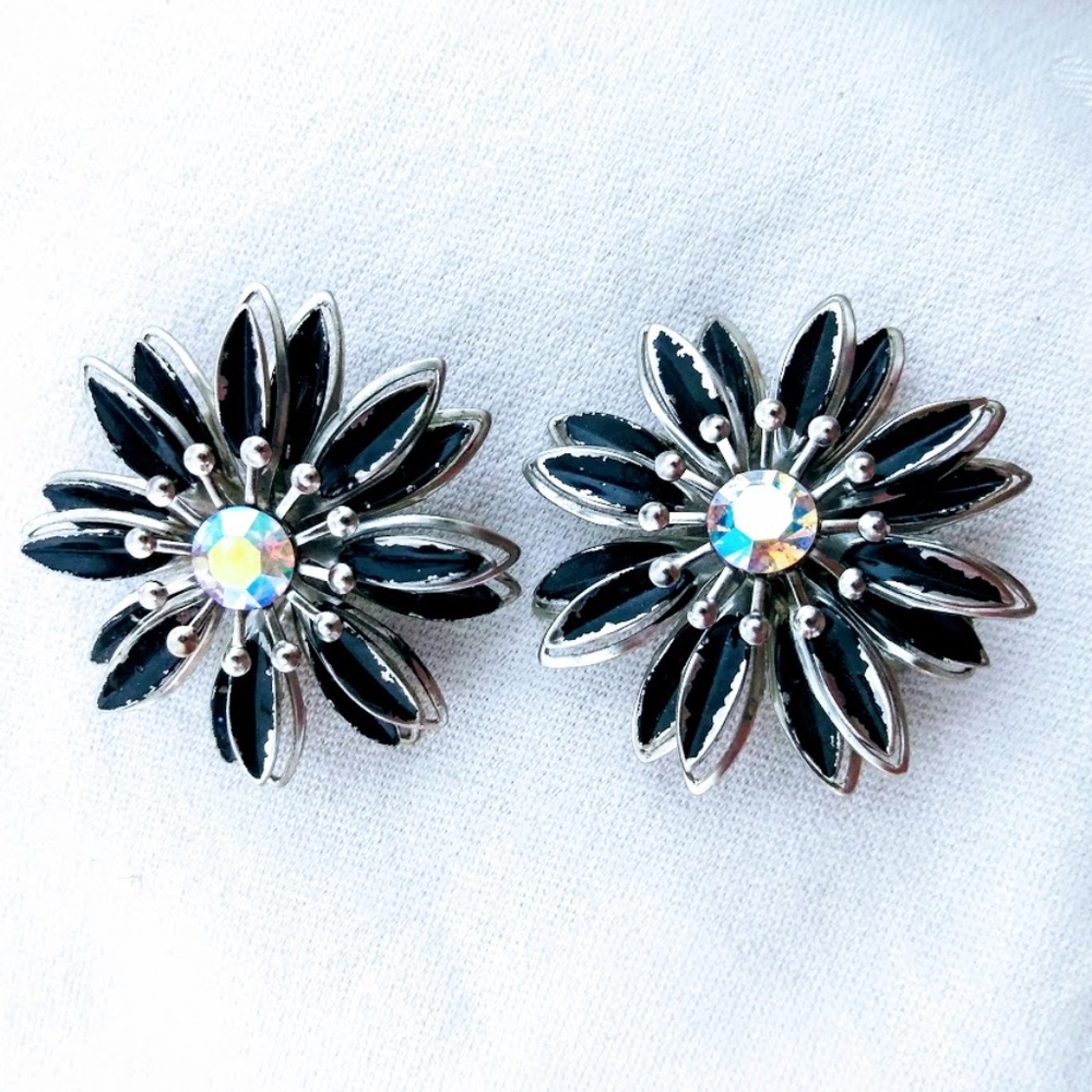 CORO AB Rhinestone Enamel Clip-On Earrings & Floral Rhinestone Brooch Vintage - Picture 2 of 9